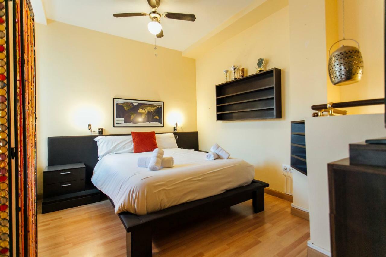 Ferienwohnung Bright Duplex W/ Terrace Sevilla Exterior foto