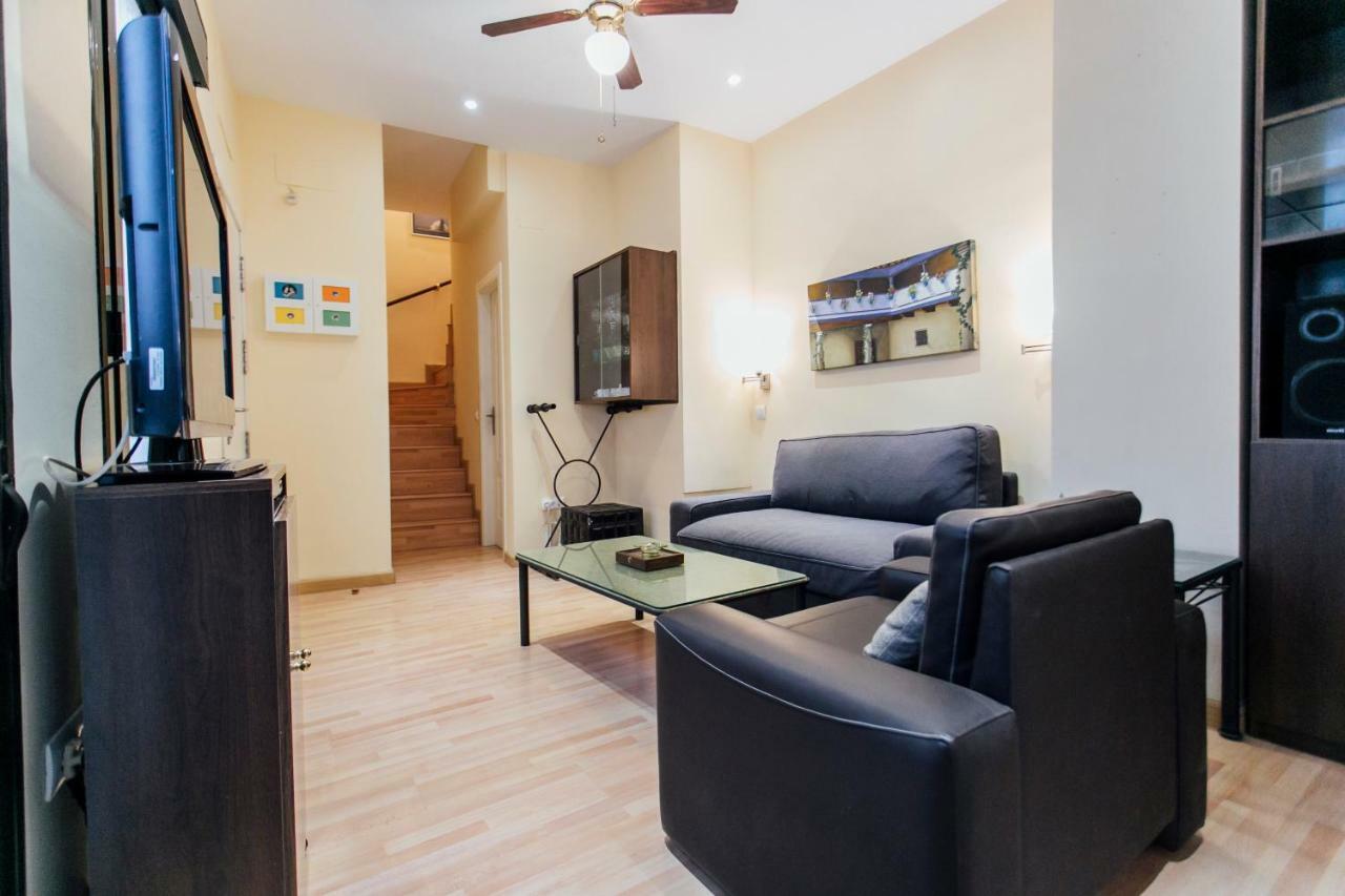 Ferienwohnung Bright Duplex W/ Terrace Sevilla Exterior foto