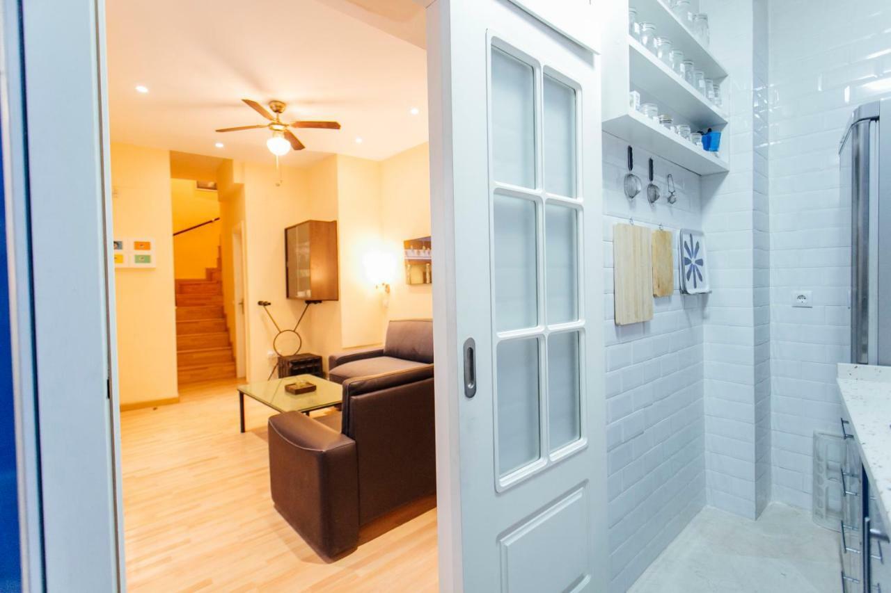 Ferienwohnung Bright Duplex W/ Terrace Sevilla Exterior foto