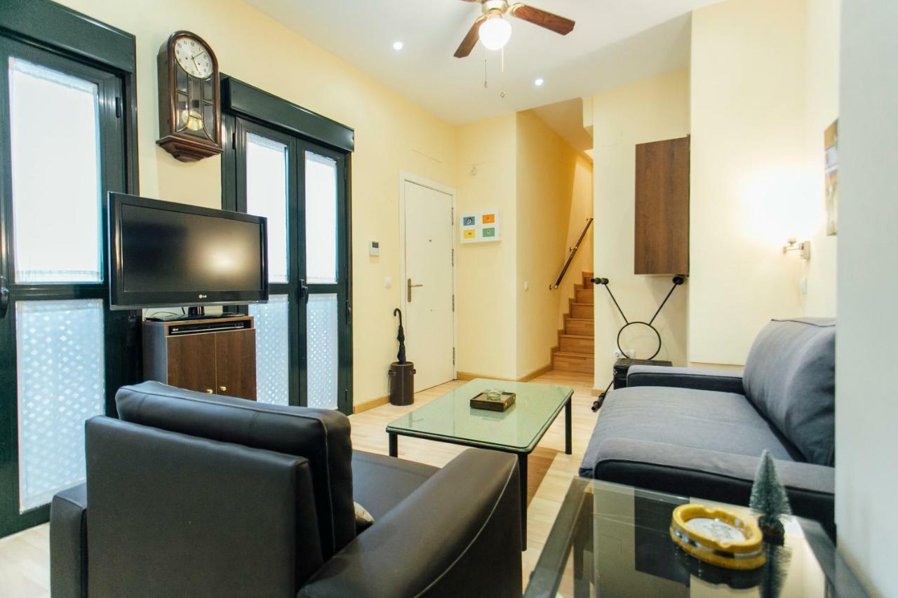 Ferienwohnung Bright Duplex W/ Terrace Sevilla Exterior foto