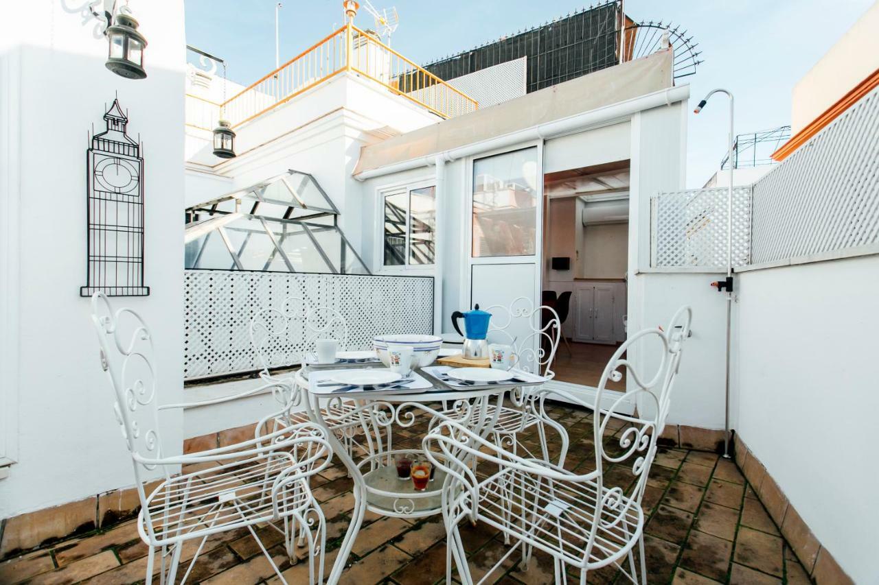 Ferienwohnung Bright Duplex W/ Terrace Sevilla Exterior foto