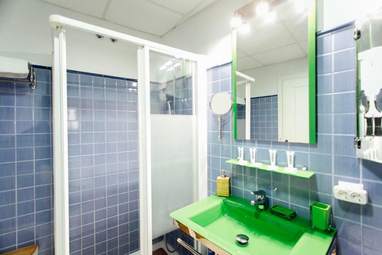 Ferienwohnung Bright Duplex W/ Terrace Sevilla Exterior foto